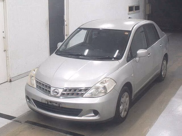 NISSAN TIIDA LATIO