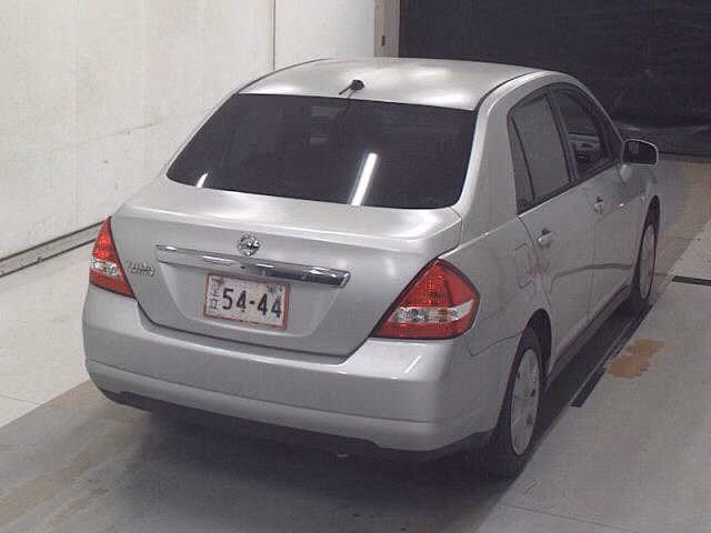 NISSAN TIIDA LATIO