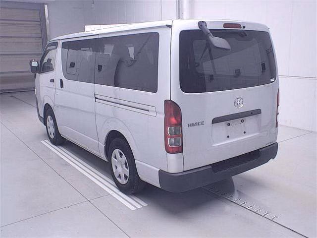 TOYOTA REGIUS ACE
