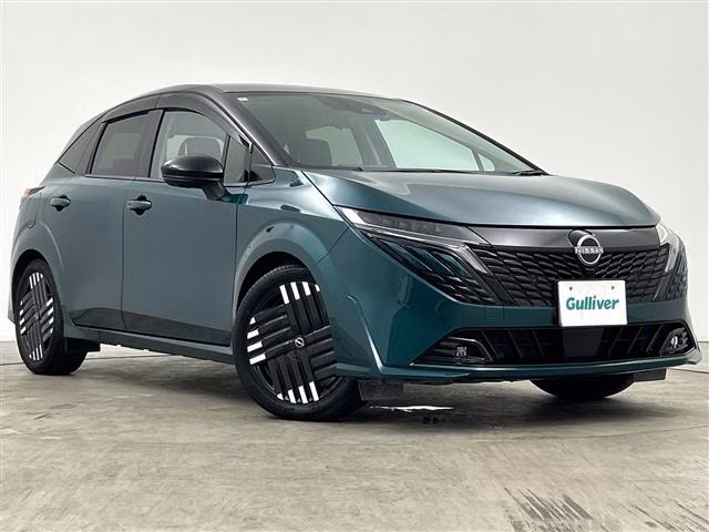 NISSAN AURA