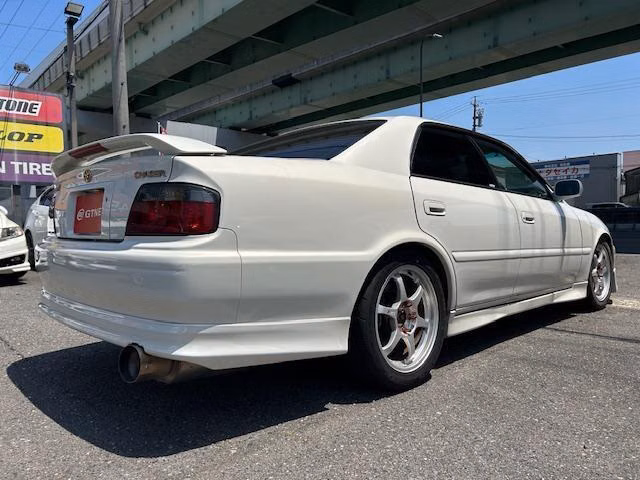 TOYOTA CHASER