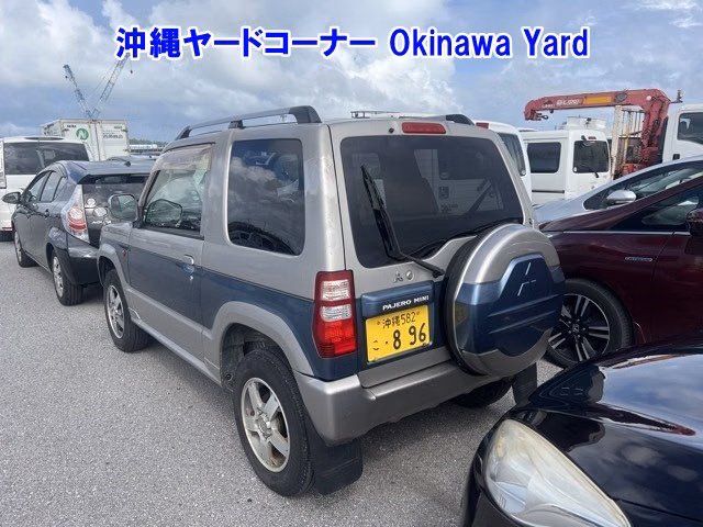 MITSUBISHI PAJERO MINI