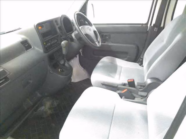 TOYOTA PIXIS VAN