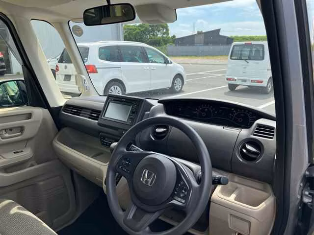 HONDA N-BOX