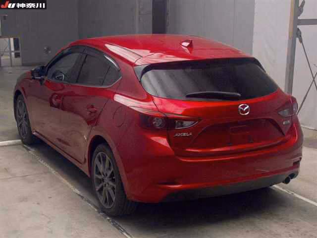 MAZDA AXELA