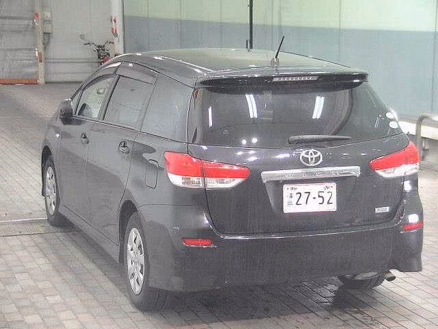 TOYOTA WISH