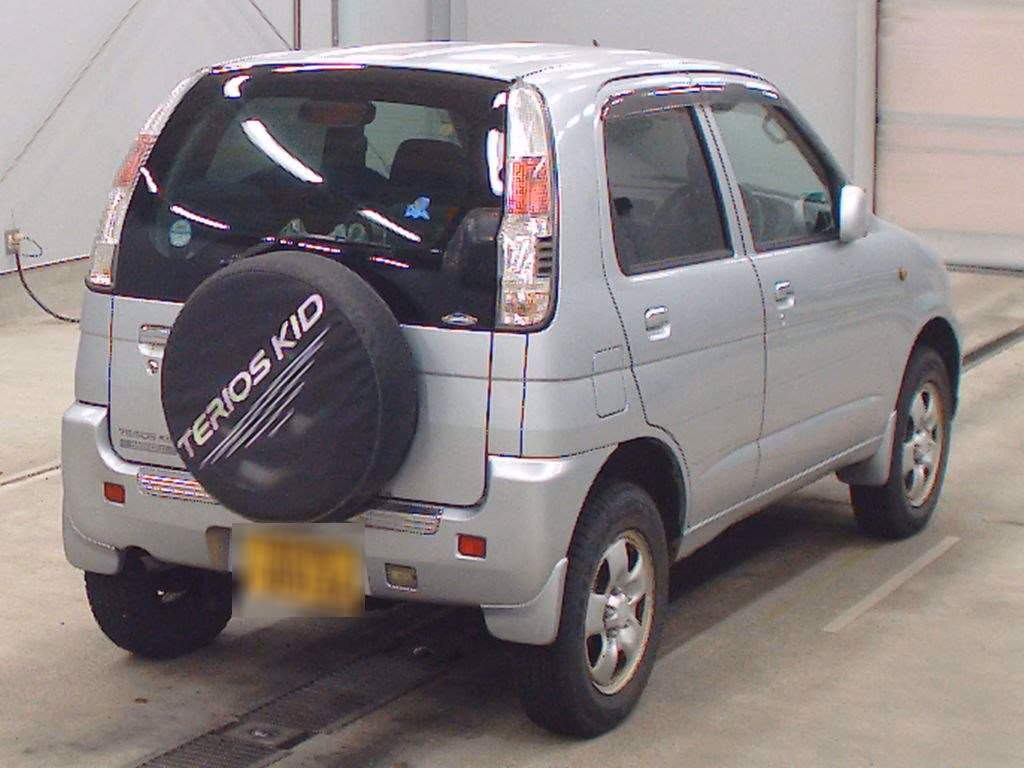 DAIHATSU TERIOS KID