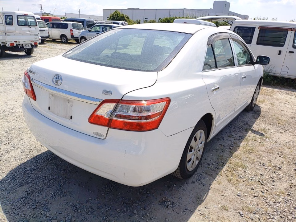 TOYOTA PREMIO