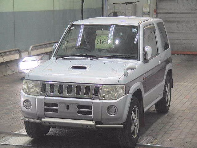 MITSUBISHI PAJERO MINI