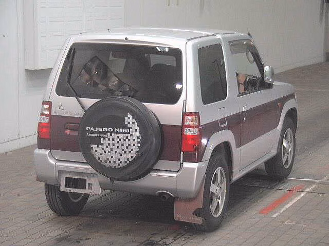 MITSUBISHI PAJERO MINI