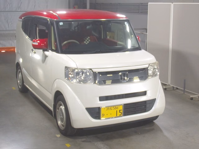 HONDA N-BOX SLASH