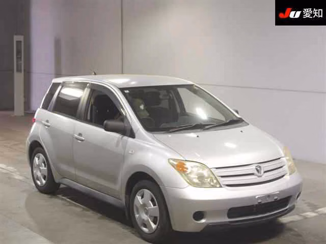 TOYOTA IST