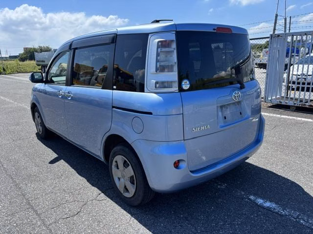TOYOTA SIENTA