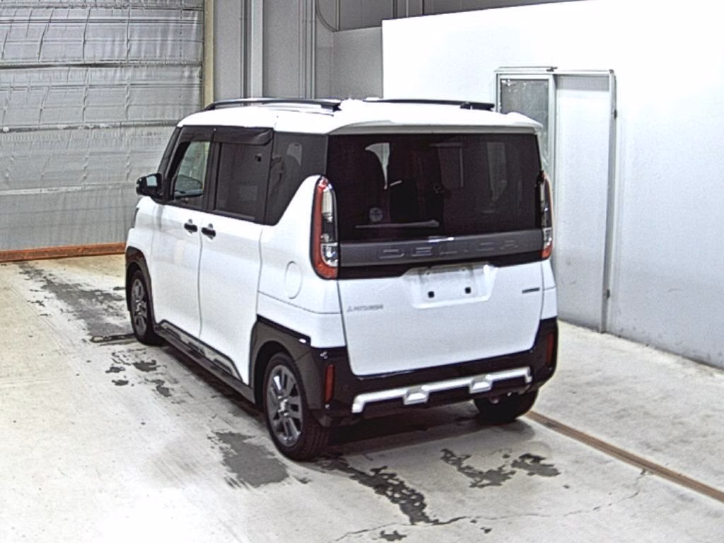 MITSUBISHI DELICA MINI