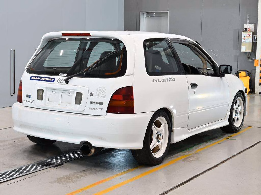TOYOTA STARLET