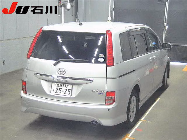 TOYOTA ISIS