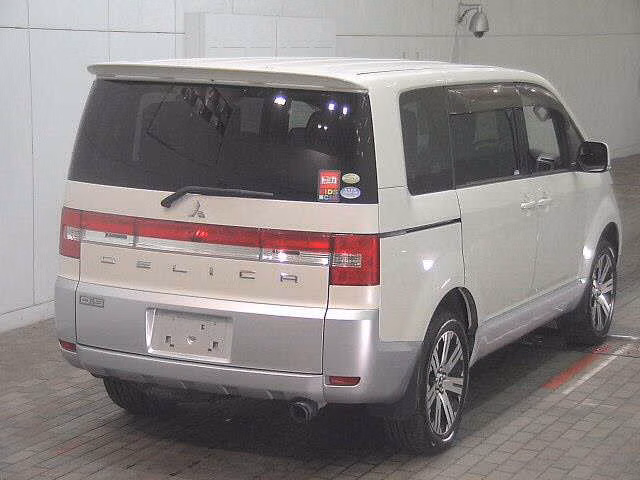MITSUBISHI DELICA D:5