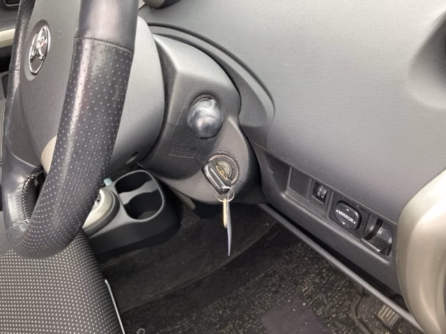 TOYOTA IST
