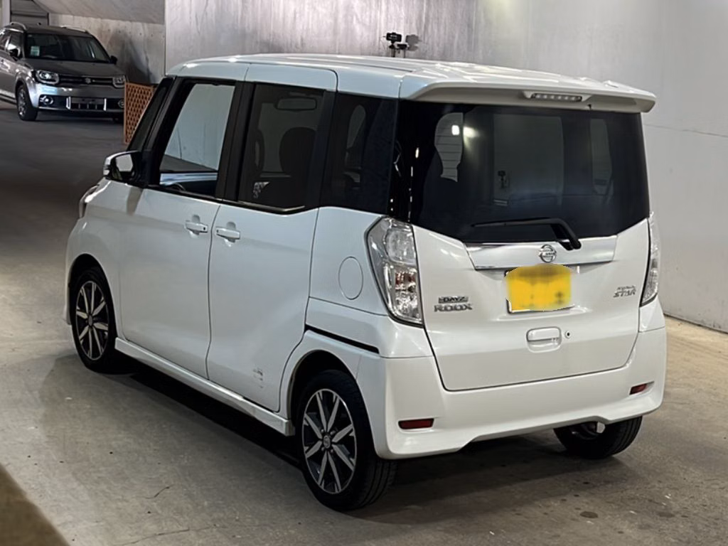 NISSAN DAYZ ROOX