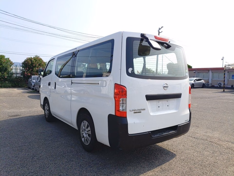 NISSAN NV350 CARAVAN
