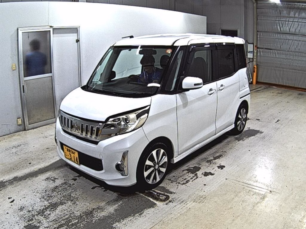 MITSUBISHI EK SPACE