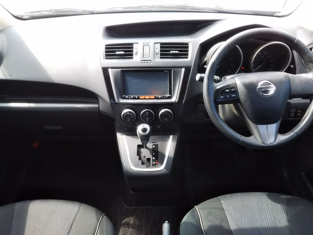 NISSAN LAFESTA