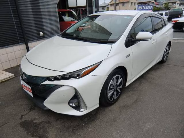 TOYOTA PRIUS PHV
