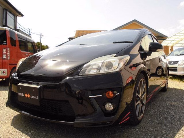 TOYOTA PRIUS