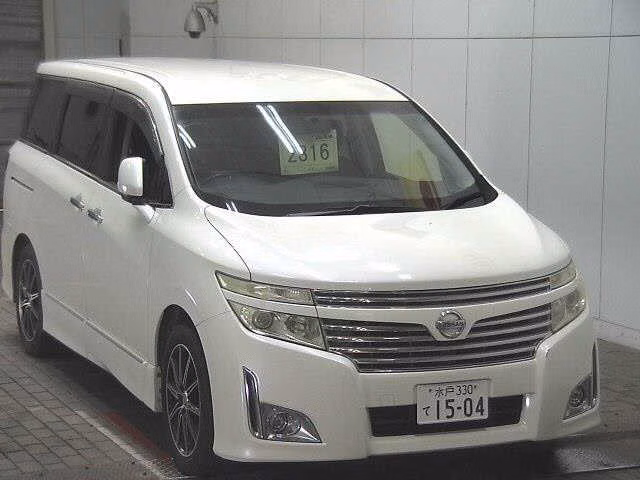 NISSAN ELGRAND