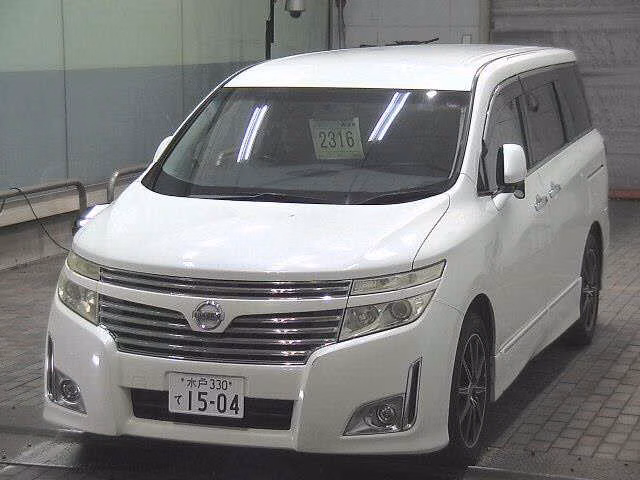NISSAN ELGRAND