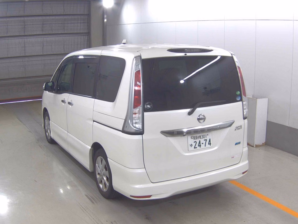 NISSAN SERENA