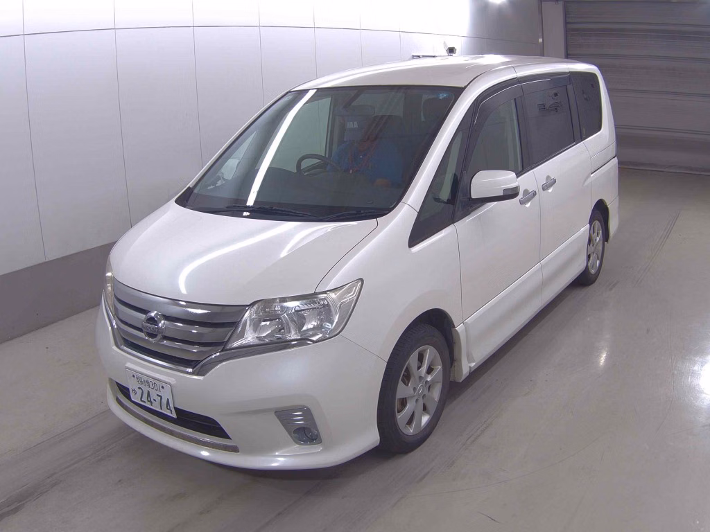 NISSAN SERENA