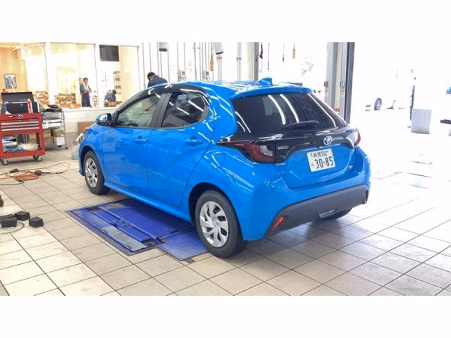 TOYOTA YARIS