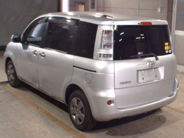 TOYOTA SIENTA