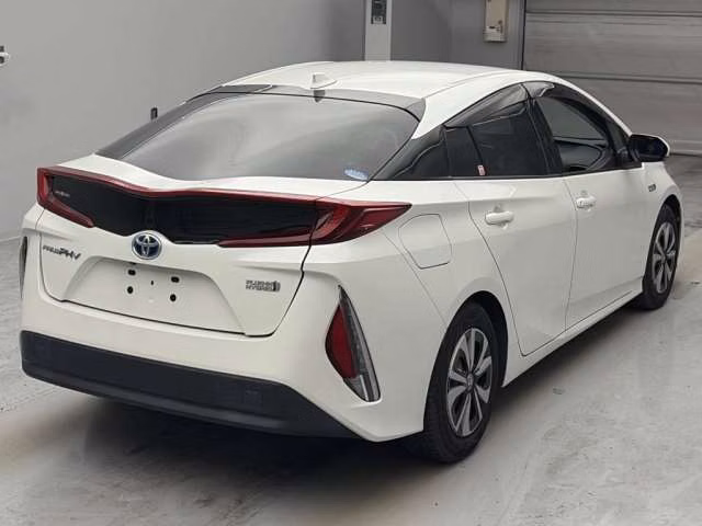 TOYOTA PRIUS PHV