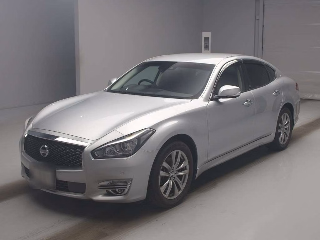 NISSAN FUGA