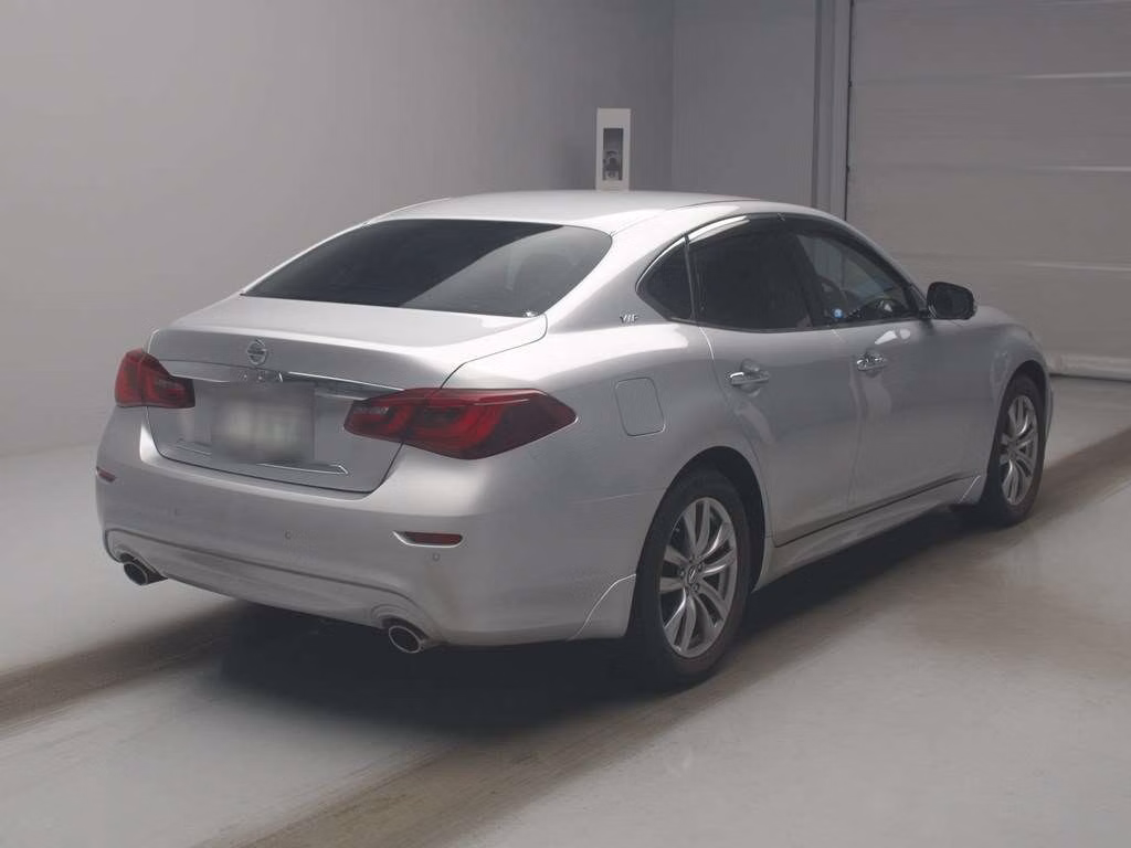 NISSAN FUGA