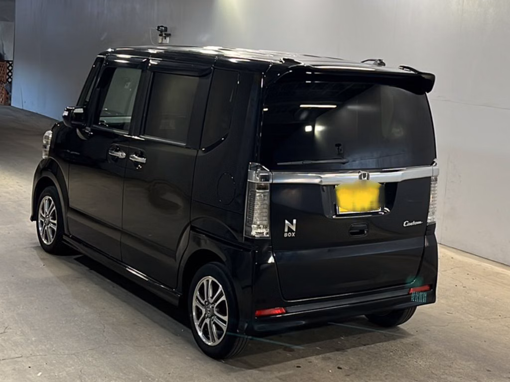HONDA N-BOX