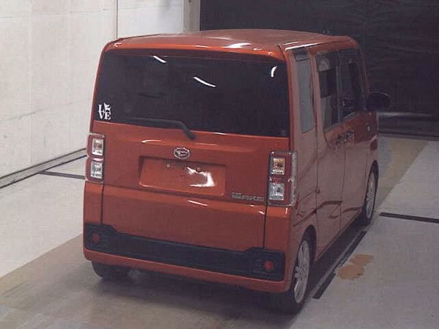 DAIHATSU WAKE
