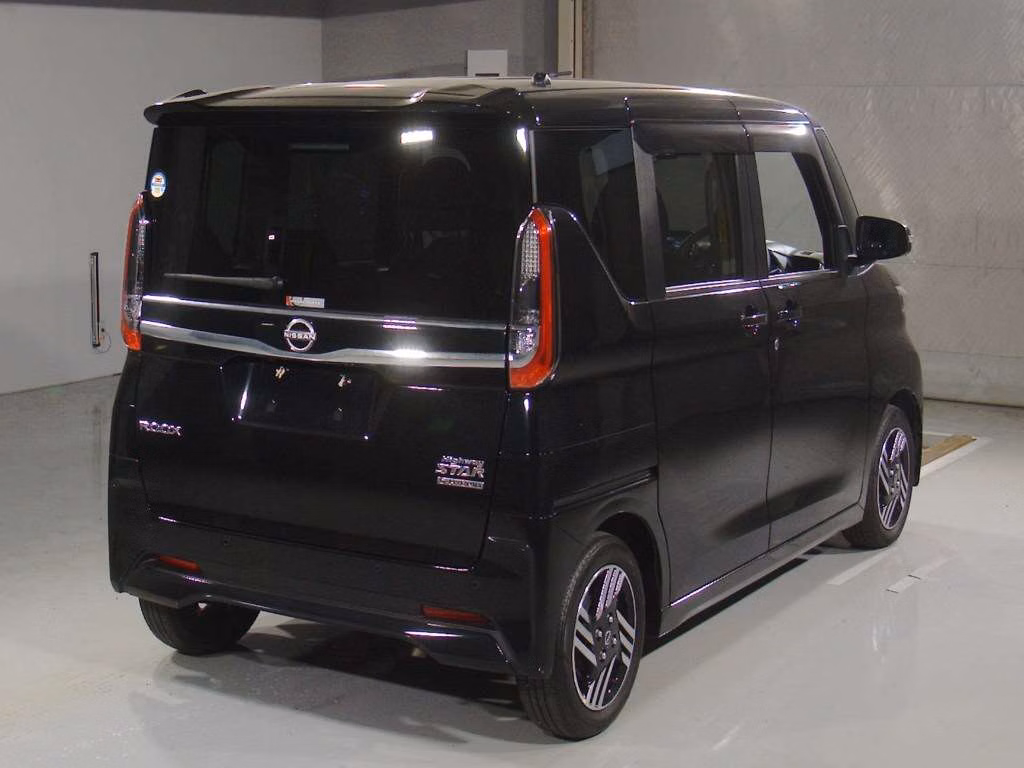NISSAN ROOX