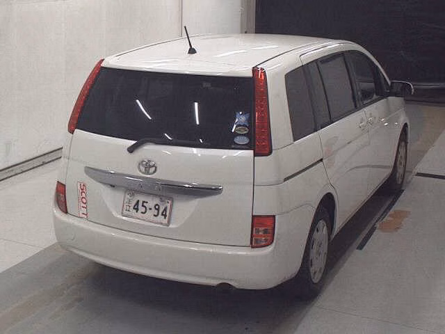 TOYOTA ISIS