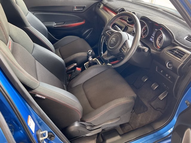 SUZUKI SWIFT