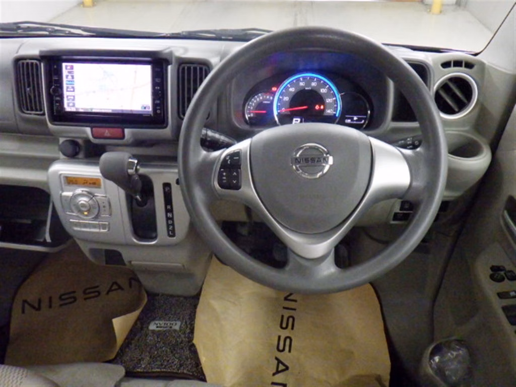 NISSAN NV100 CLIPPER