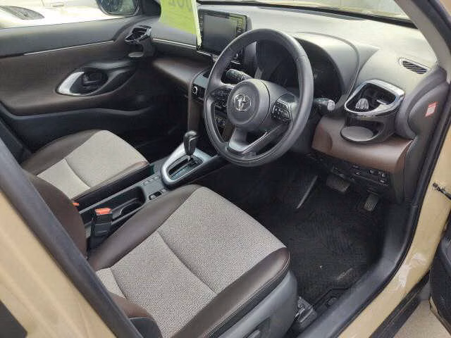 TOYOTA YARIS CROSS