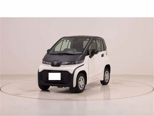 TOYOTA C+POD