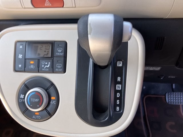 DAIHATSU MIRA COCOA