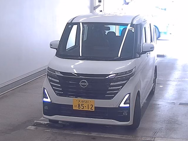 NISSAN ROOX