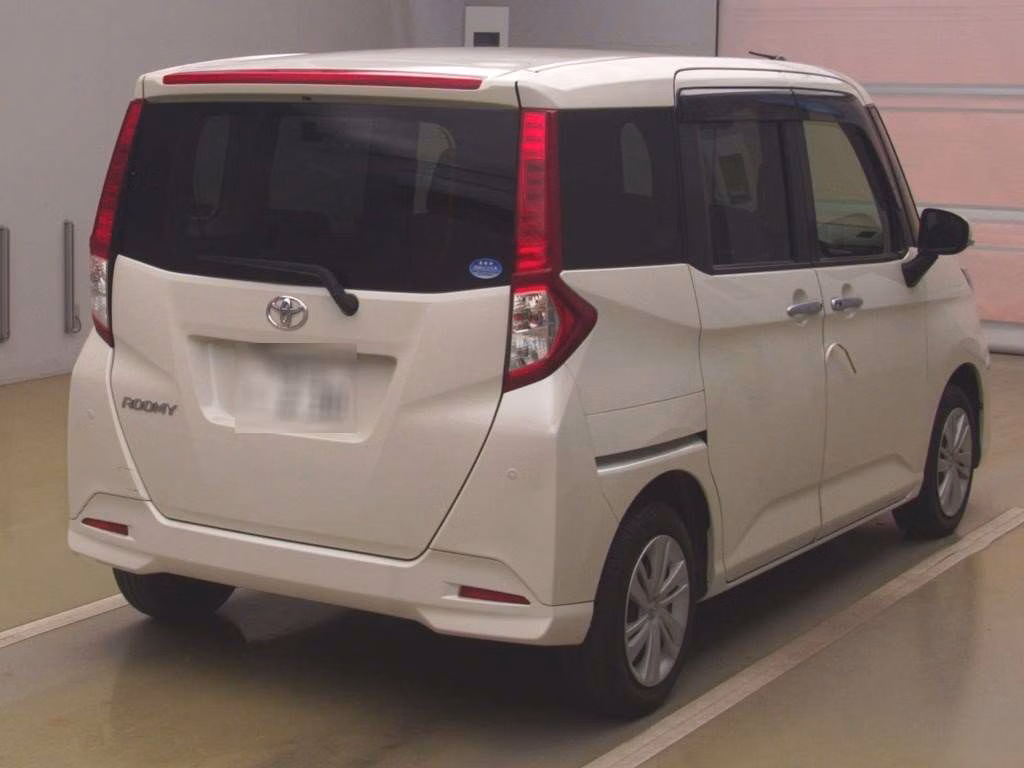 TOYOTA ROOMY