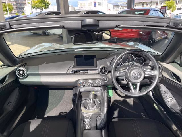 MAZDA MX-5