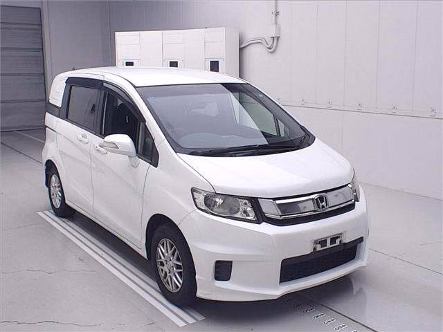 HONDA FREED SPIKE